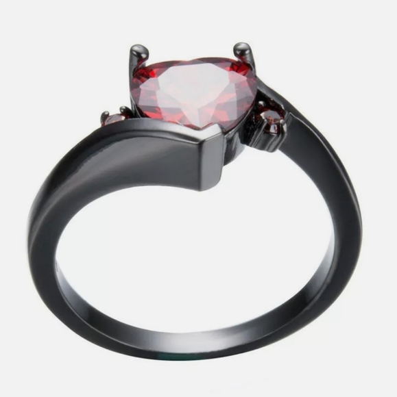 *Sale* New Heart Shaped Red CZ Black Gold Ring. - Picture 4 of 4